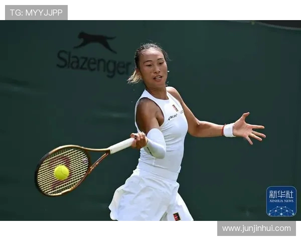 温网首轮焦点战:郑钦文挑战西尼亚科娃,草地魅力见证突破时刻(2)